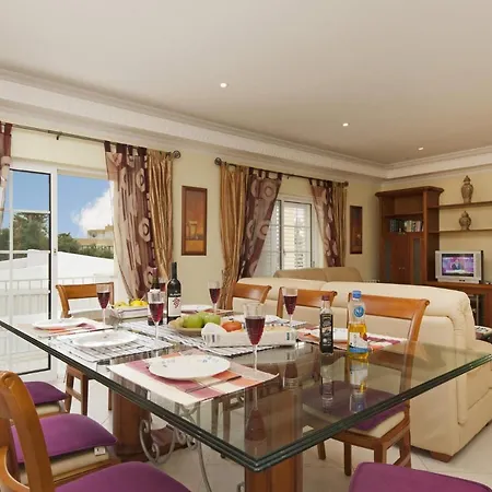 Villa Cubos By