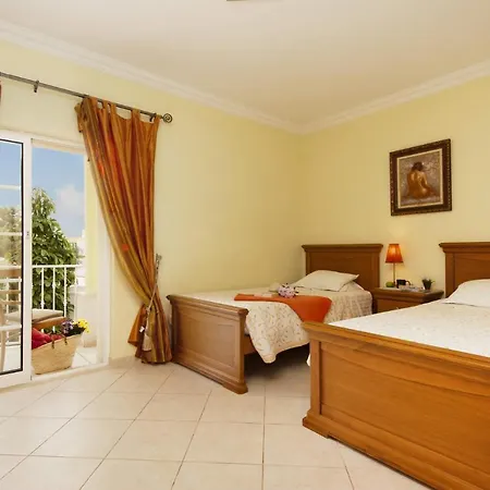 Villa Cubos By