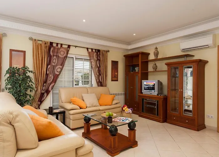 Cubos By 阿尔布费拉